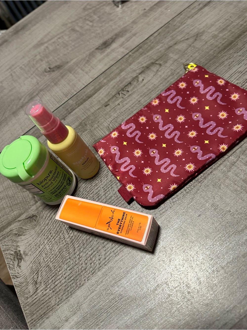 Random‎ Skin Care, Bag, Hand wipes Lot New